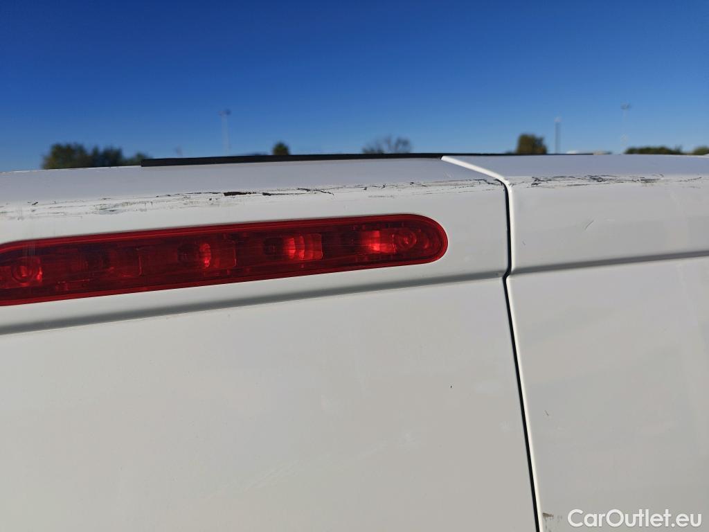  Opel  Vivaro OPEL  / 2019 / 4P / furgón 1.5 Diésel 74kW (100CV) M Std Express #25