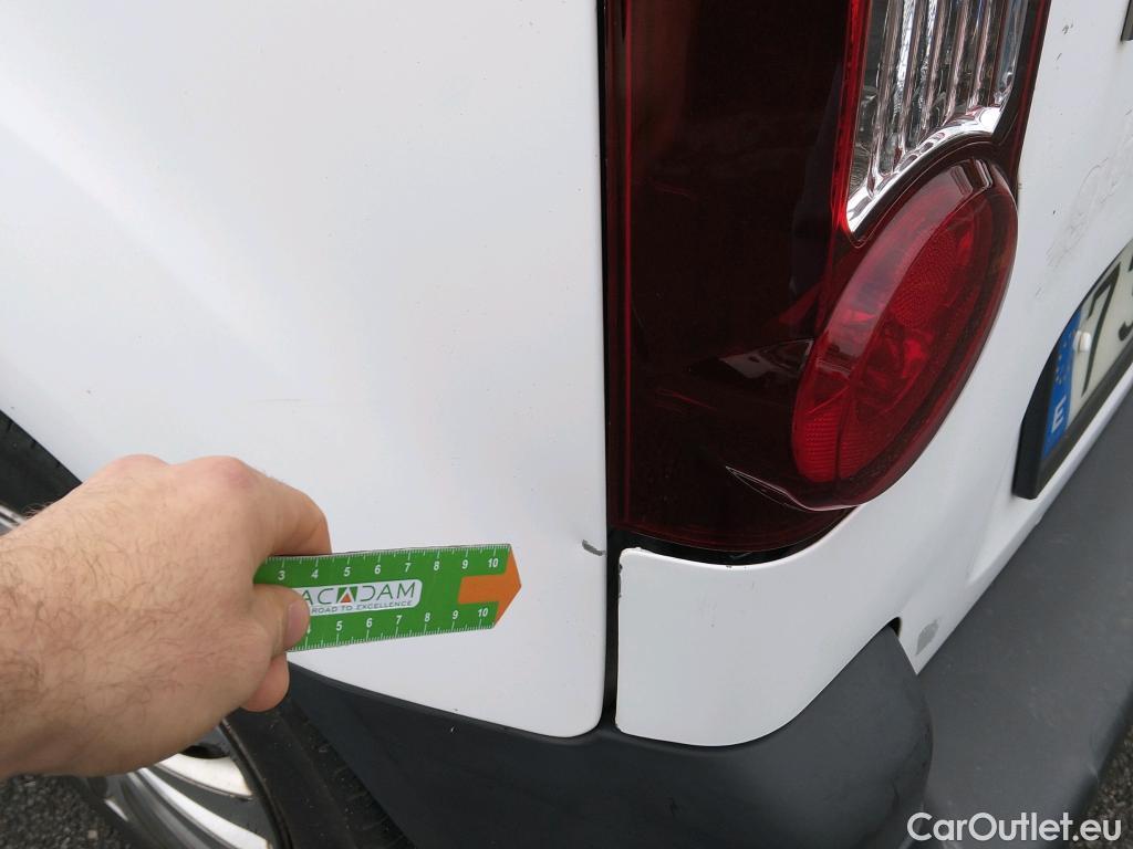  Peugeot  Partner PEUGEOT  / 2015 / 3P / furgón derivado de turismo Furgón Confort L1 BlueHDi 73KW (100CV) #66