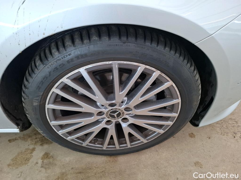  Mercedes  CLA-Klasse MERCEDES-BENZ CLA Coupe  2019  4P  Coupé CLA 180 d Business Line BA8 #42