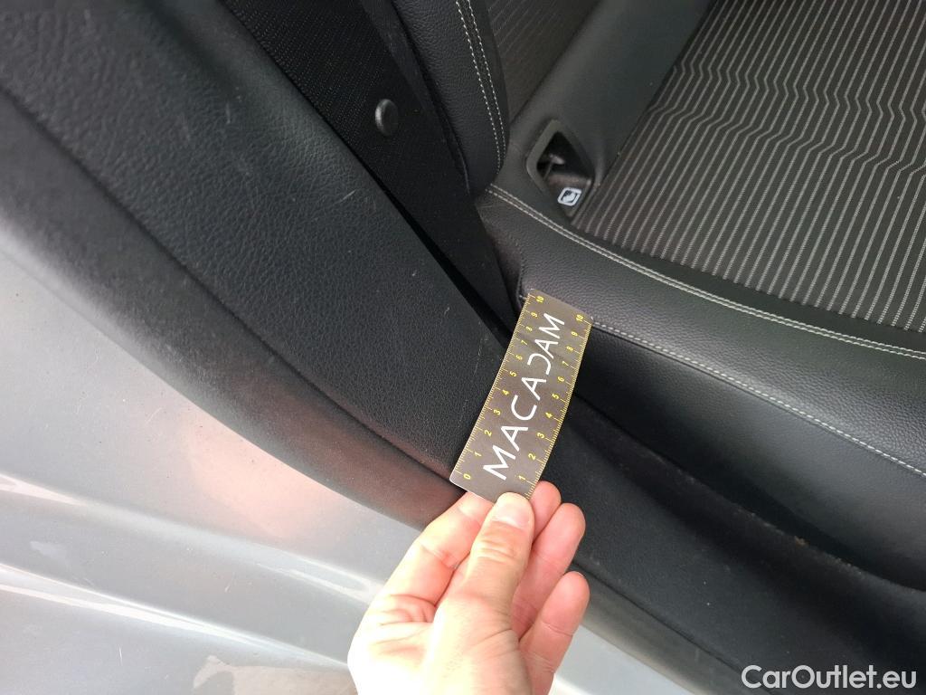  Mercedes  CLA-Klasse MERCEDES-BENZ CLA Coupe  2019  4P  Coupé CLA 180 d Business Line BA8 #49