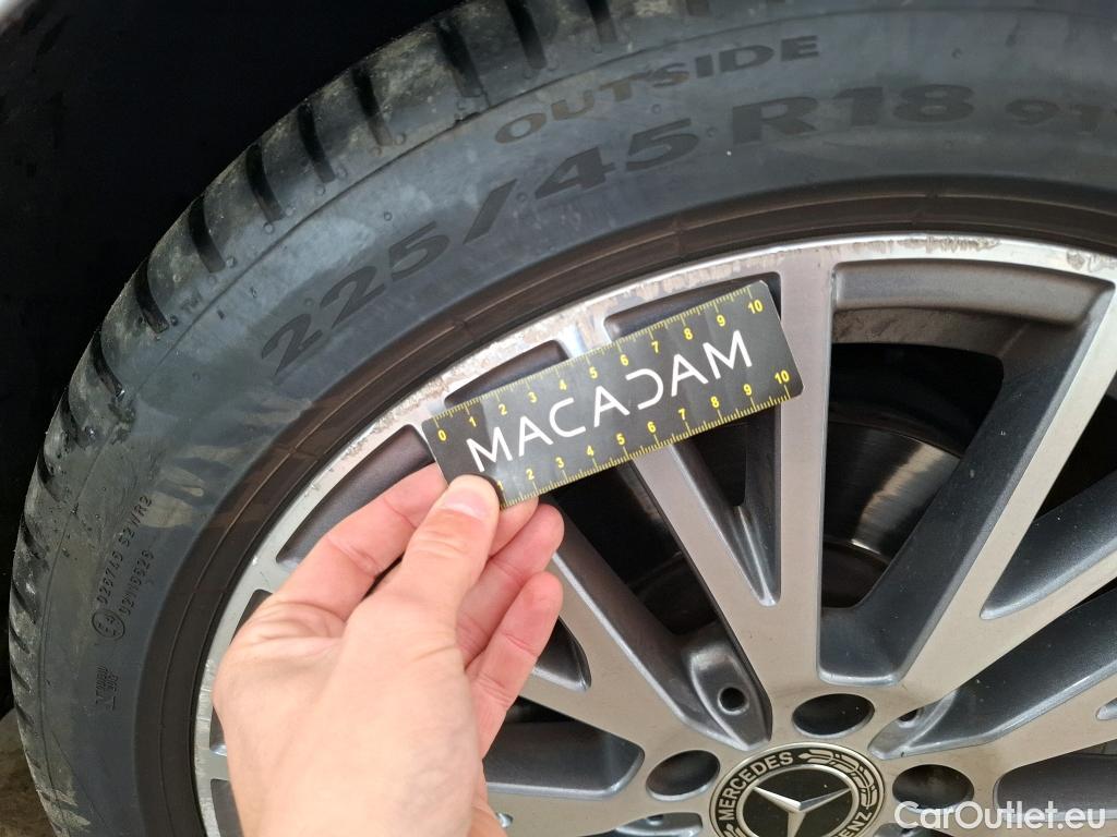  Mercedes  CLA-Klasse MERCEDES-BENZ CLA Coupe  2019  4P  Coupé CLA 180 d Business Line BA8 #45