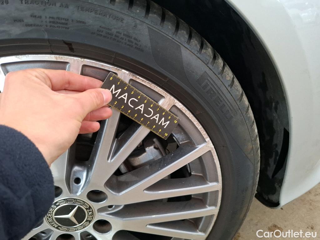  Mercedes  CLA-Klasse MERCEDES-BENZ CLA Coupe  2019  4P  Coupé CLA 180 d Business Line BA8 #44