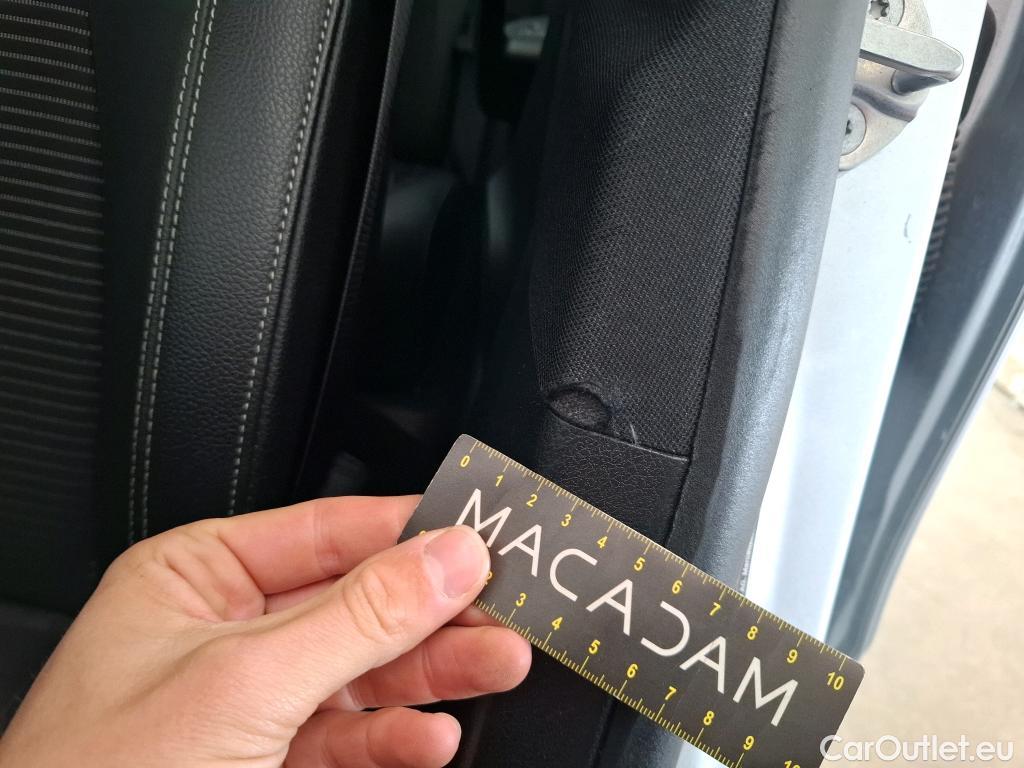  Mercedes  CLA-Klasse MERCEDES-BENZ CLA Coupe  2019  4P  Coupé CLA 180 d Business Line BA8 #53