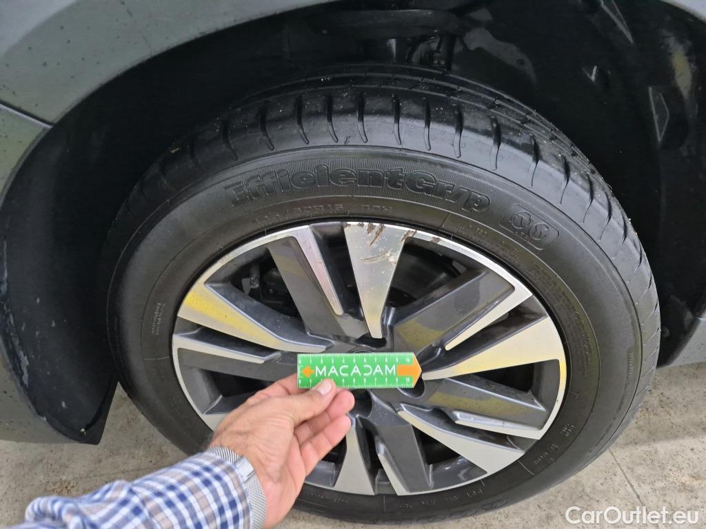  Peugeot  2008  Allure Business 1.2 PureTech 130CV BVM6 E6dT #18