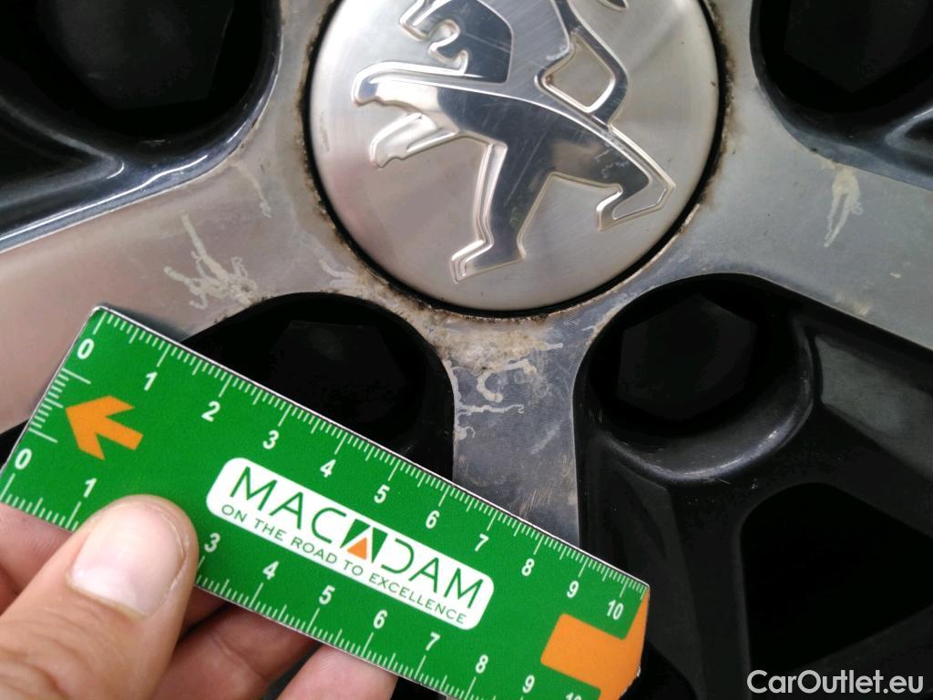  Peugeot  3008  Active Business 1.2 PureTech 130CV BVA8 E6d #37