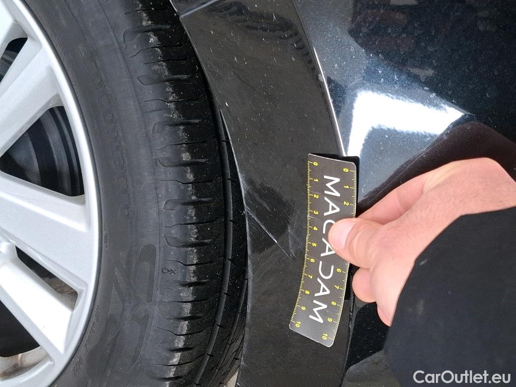  Nissan  Micra NISSAN  / 2016 / 5P / Berline IG-T 100 N-Connecta #3