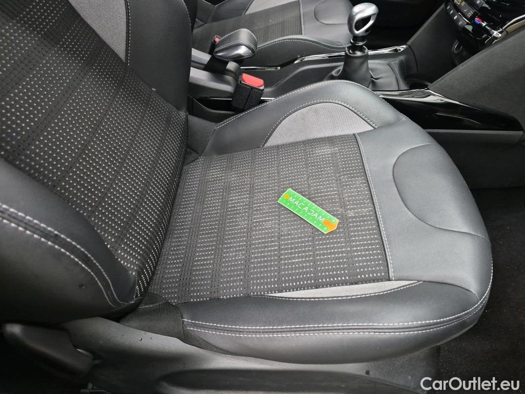  Peugeot  2008  Allure Business 1.2 PureTech 130CV BVM6 E6dT #15