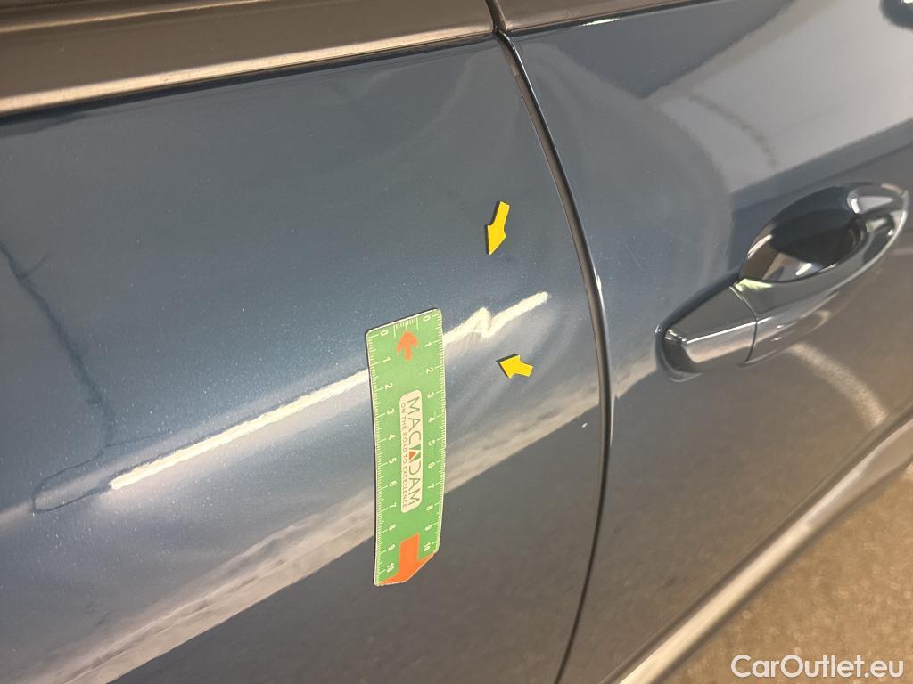  Peugeot  3008 PEUGEOT  / 2020 / 5P / SUV BlueHDi 130 S&S EAT8 Allure Pack #26