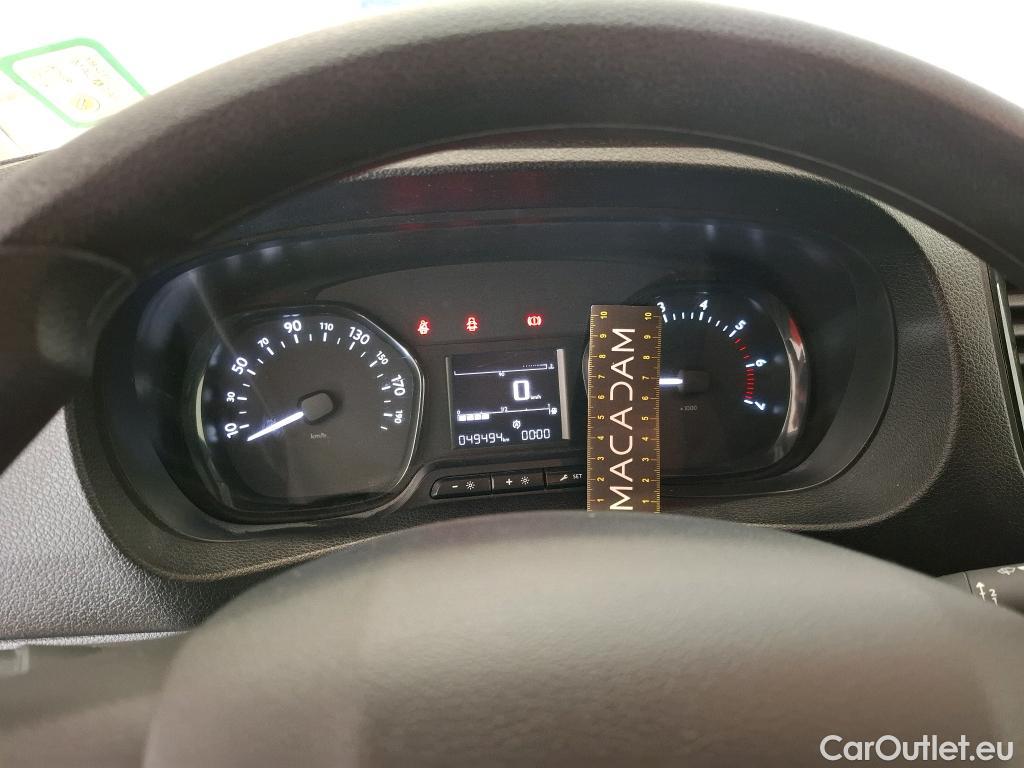  Peugeot  Expert  Kombi Standard 1.5 HDi 120CV BVM6 E6d #10