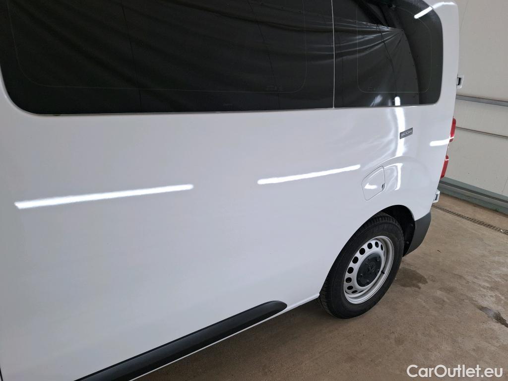  Peugeot  Expert  Kombi Standard 1.5 HDi 120CV BVM6 E6d #1