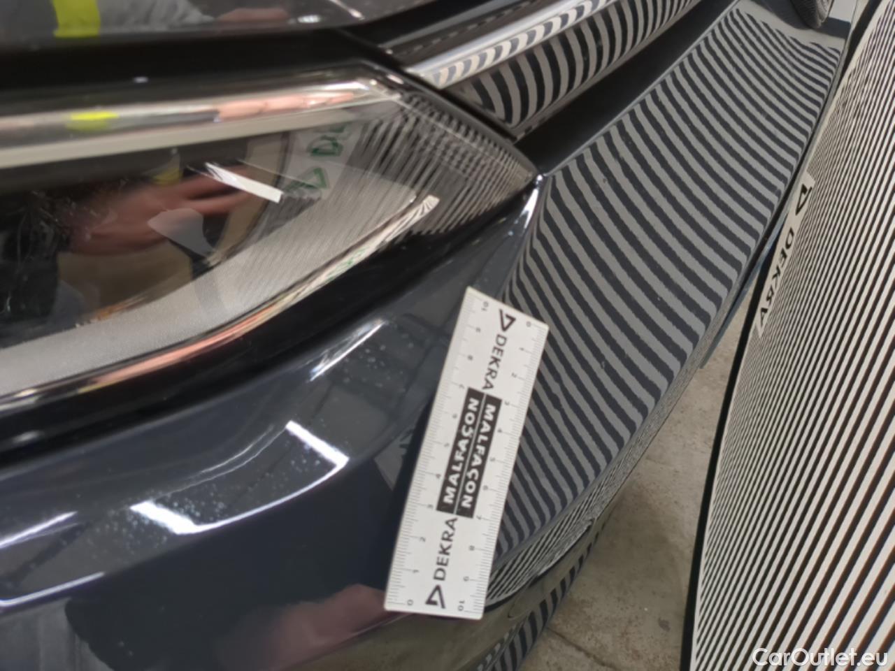  Volkswagen  Golf  VOLKSWAGEN / 2020 / 5P / Berline 2.0 TDI SCR 115 BVM6 Life Busi 1st #9