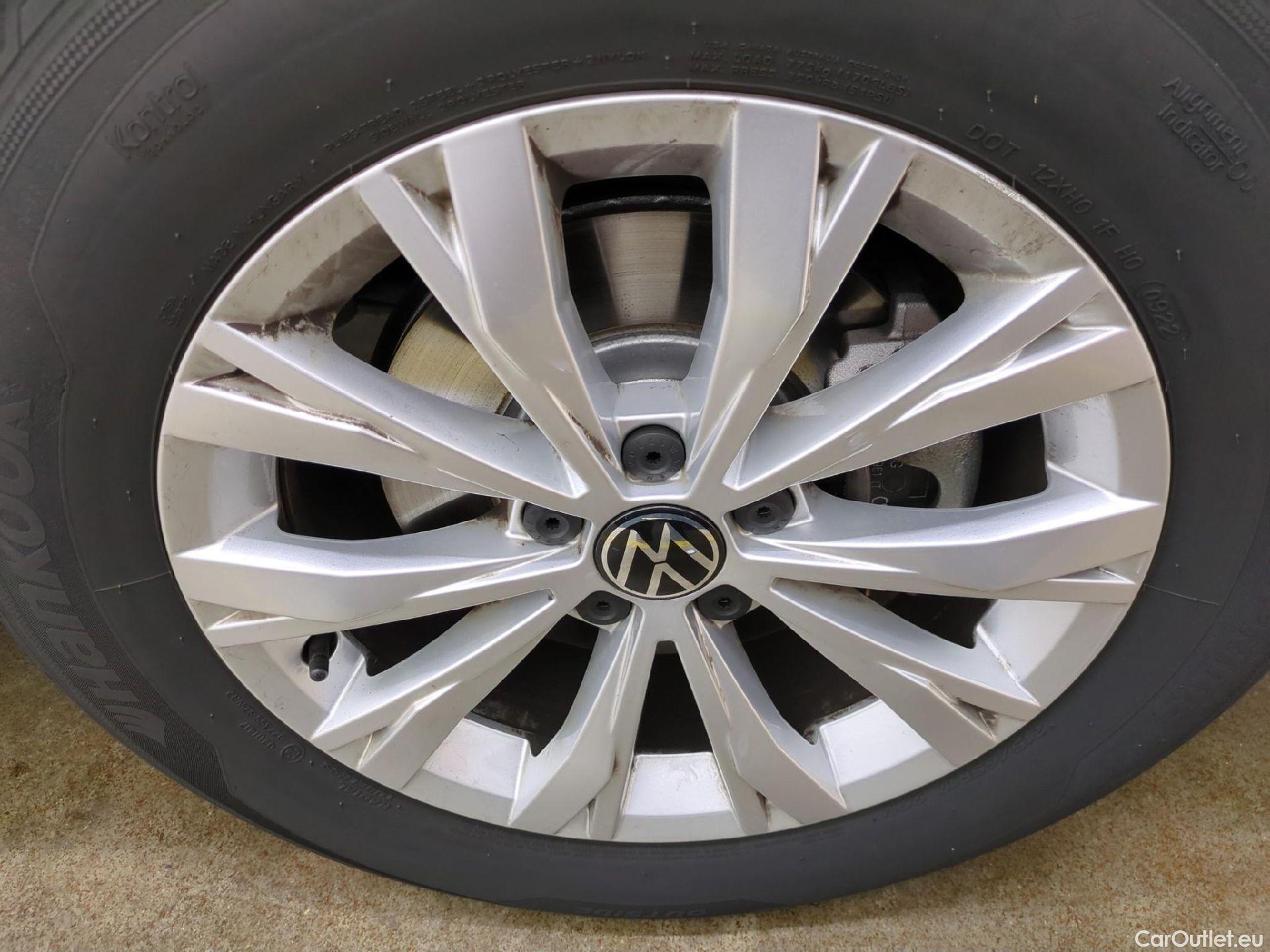  Volkswagen  Tiguan VOLKSWAGEN  / 2020 / 5P / SUV 1.5 TSI 150 DSG7 Life Busines #2