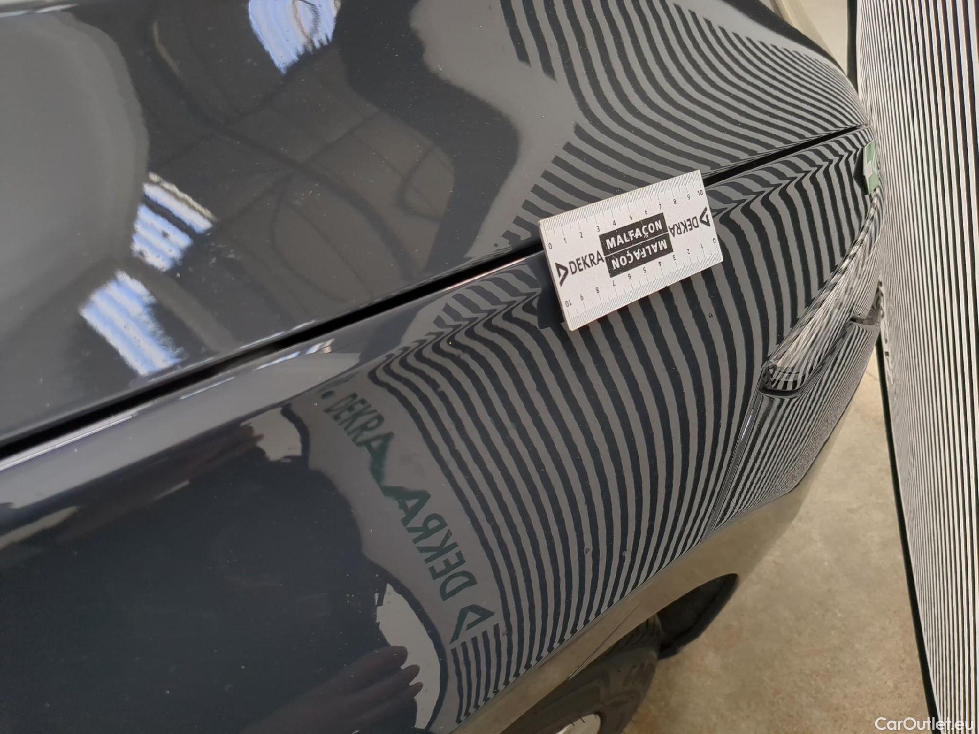  Volkswagen  Golf  VOLKSWAGEN / 2020 / 5P / Berline 2.0 TDI SCR 115 BVM6 Life Busi 1st #7