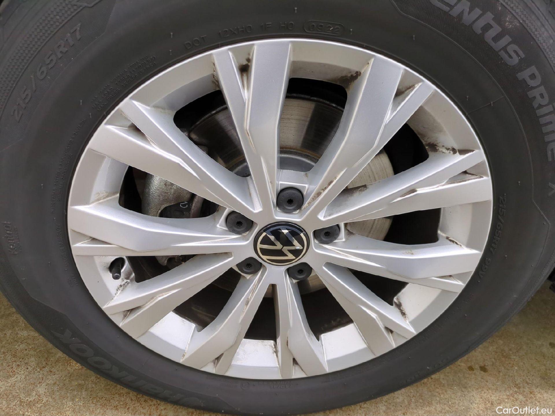  Volkswagen  Tiguan VOLKSWAGEN  / 2020 / 5P / SUV 1.5 TSI 150 DSG7 Life Busines #5