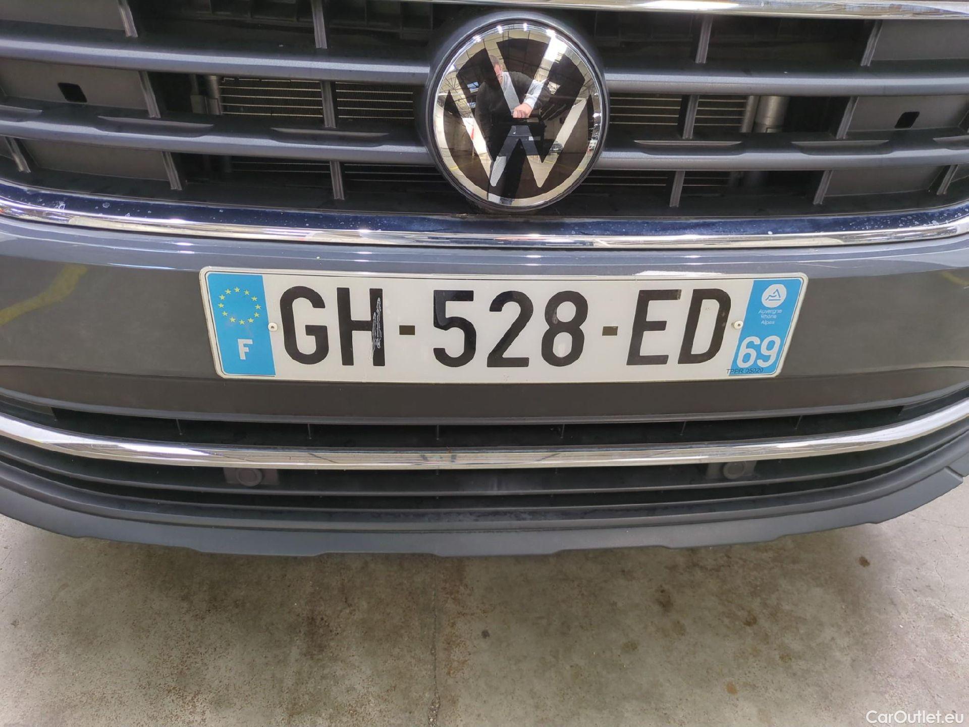  Volkswagen  Tiguan VOLKSWAGEN  / 2020 / 5P / SUV 1.5 TSI 150 DSG7 Life Busines #8