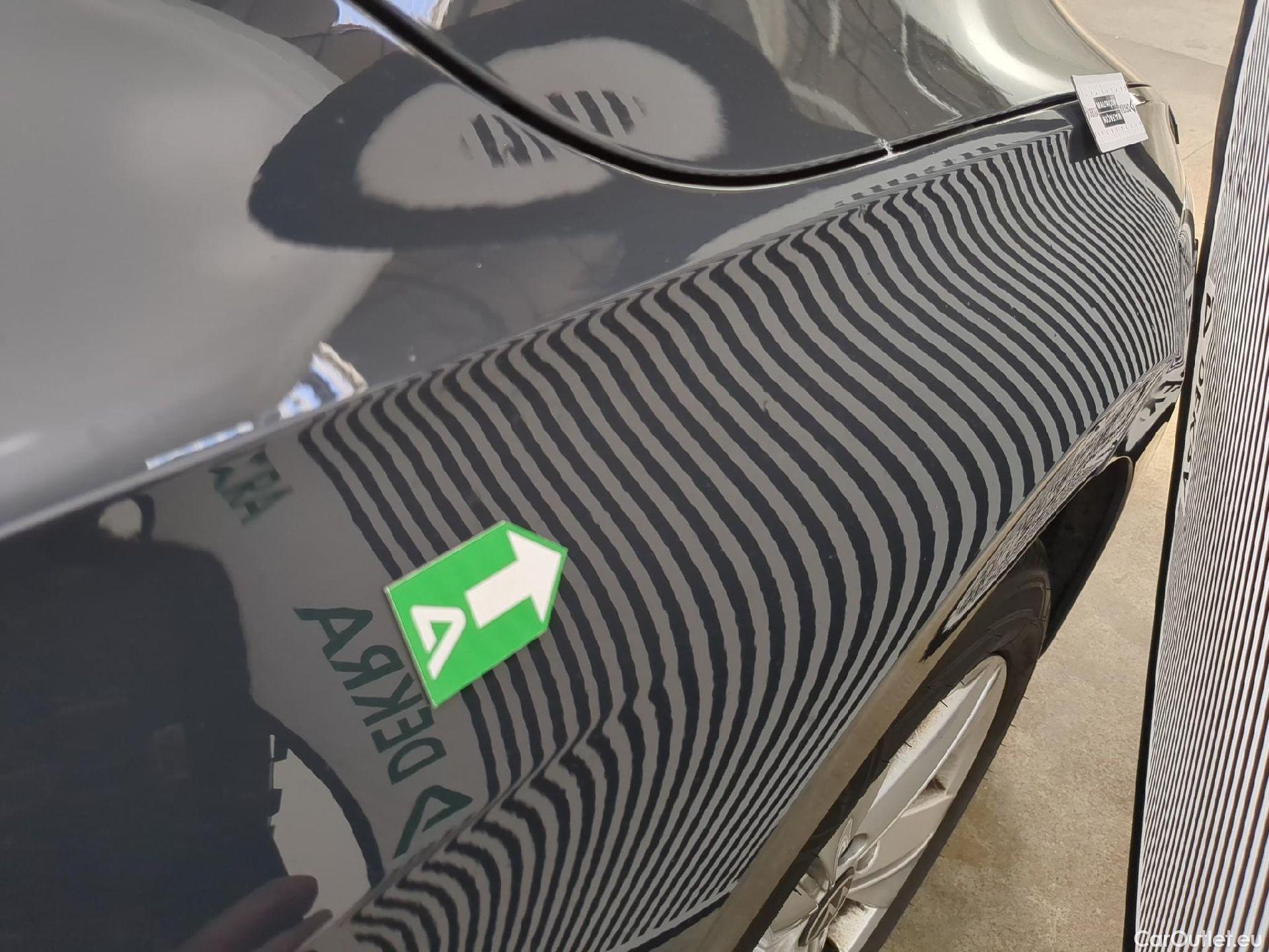  Volkswagen  Golf  VOLKSWAGEN / 2020 / 5P / Berline 2.0 TDI SCR 115 BVM6 Life Busi 1st #5