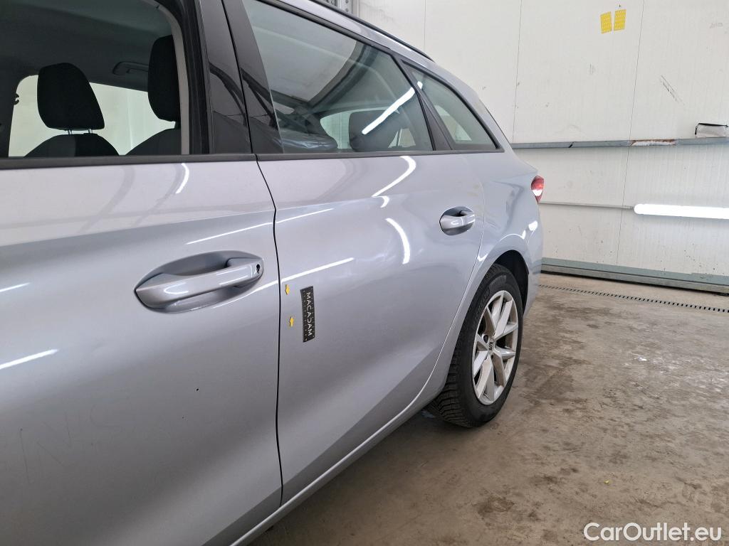  Seat  Leon SEAT  Sportstourer / 2020 / 5P / Break 2.0 TDI 150 DSG S&S Style Business #1