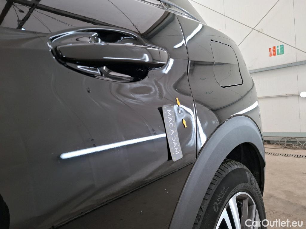  Peugeot  3008 PEUGEOT  / 2020 / 5P / SUV 1.6 HYBRID 225 E-EAT8 Allure Pack #18