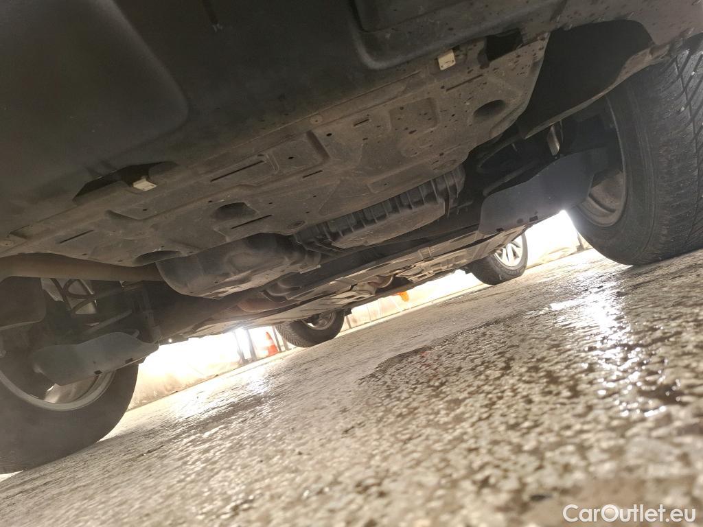  Peugeot  3008 PEUGEOT  / 2020 / 5P / SUV BlueHDi 130 S&S EAT8 Active Pack #14