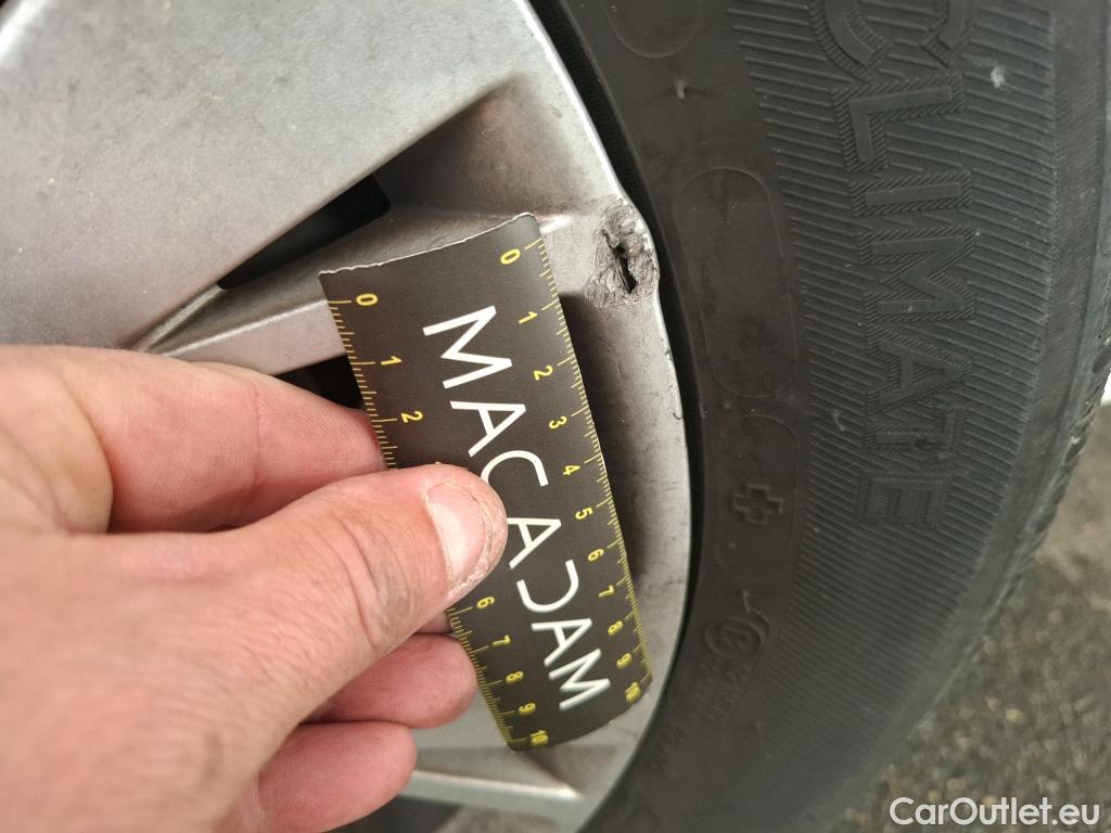  Peugeot  208 PEUGEOT  Affaire VU 5p Berline BlueHDi 100 ¤6.c S&S PREMIUM PACK #21