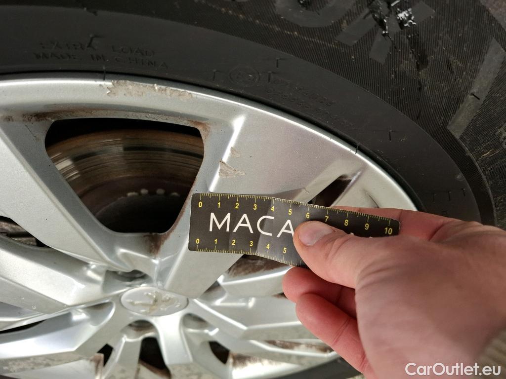  Peugeot  3008 PEUGEOT  / 2020 / 5P / SUV BlueHDi 130 S&S EAT8 Active Pack #31