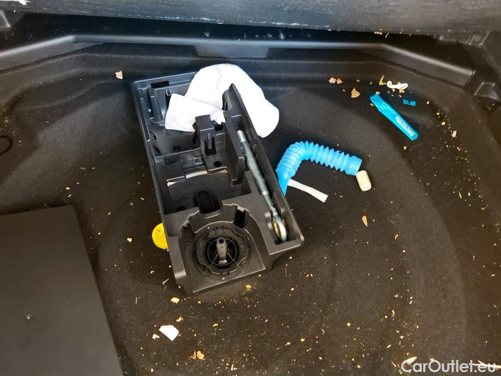  Peugeot  3008 PEUGEOT  / 2020 / 5P / SUV BlueHDi 130 S&S EAT8 Active Pack #13