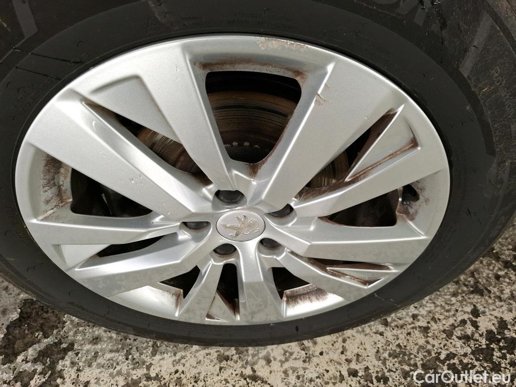  Peugeot  3008 PEUGEOT  / 2020 / 5P / SUV BlueHDi 130 S&S EAT8 Active Pack #29