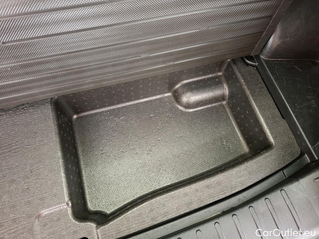  Hyundai  Tucson HYUNDAI  / 2020 / 5P / SUV 1.6 PHEV 265 HTRAC BUSINESS 4WD AUTO #56