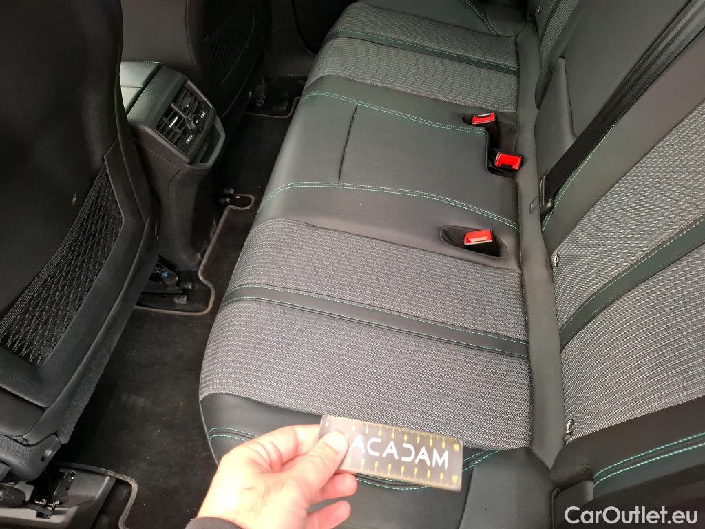  Peugeot  3008 PEUGEOT  / 2020 / 5P / SUV 1.6 HYBRID 225 E-EAT8 Allure Pack #21