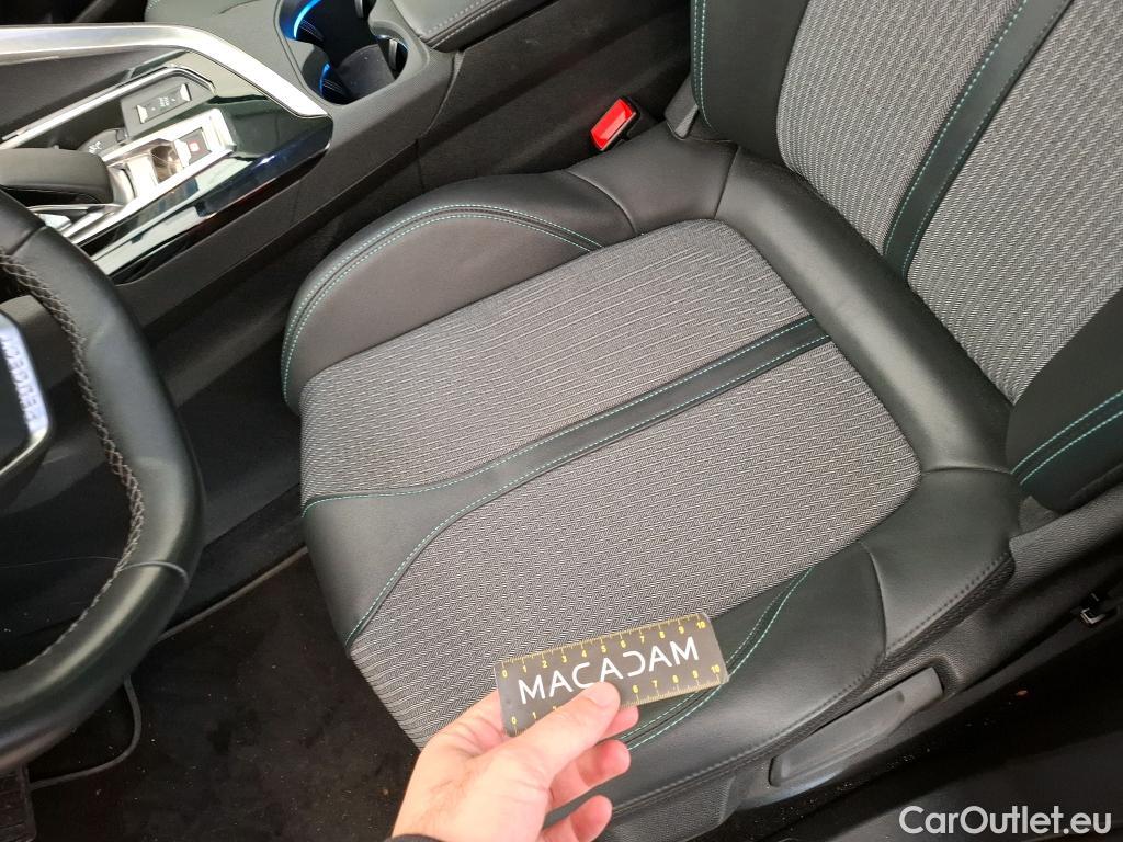  Peugeot  3008 PEUGEOT  / 2020 / 5P / SUV 1.6 HYBRID 225 E-EAT8 Allure Pack #20