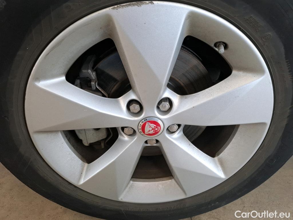  Jaguar  E-PACE JAGUAR  5p SUV D150 BVM BUSINESS #32