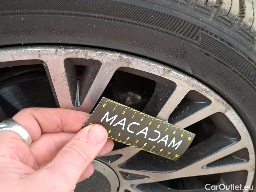  Fiat  500 FIAT  / 2015 / 3P / Berline Hybrid 1.0 BSG 70 ch Dolcevita Plus #40