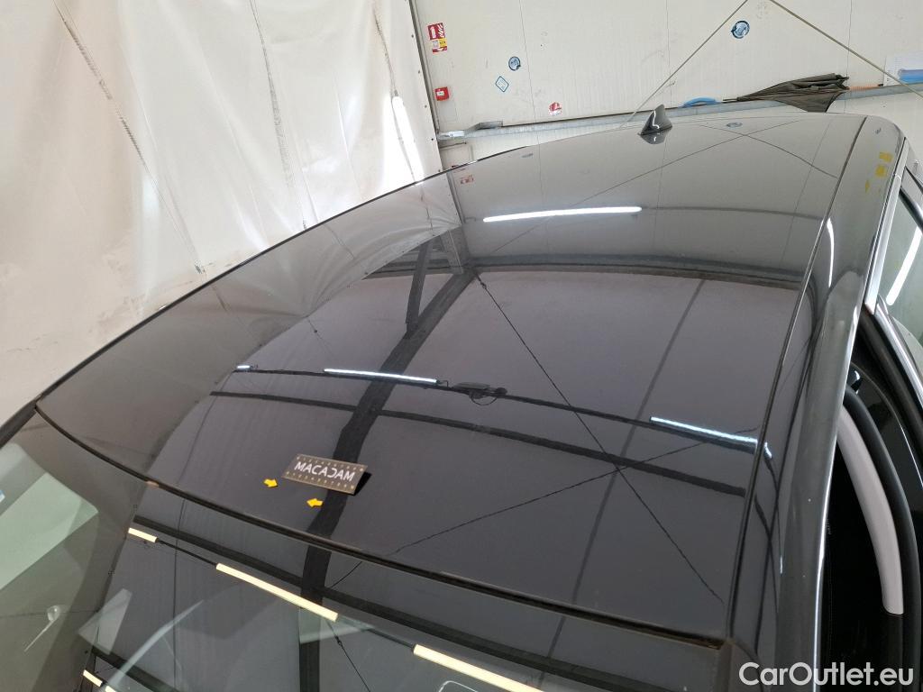  Opel   Grandland X Grandland X Elegance Business 1.5 130CV BVA8 E6d #1