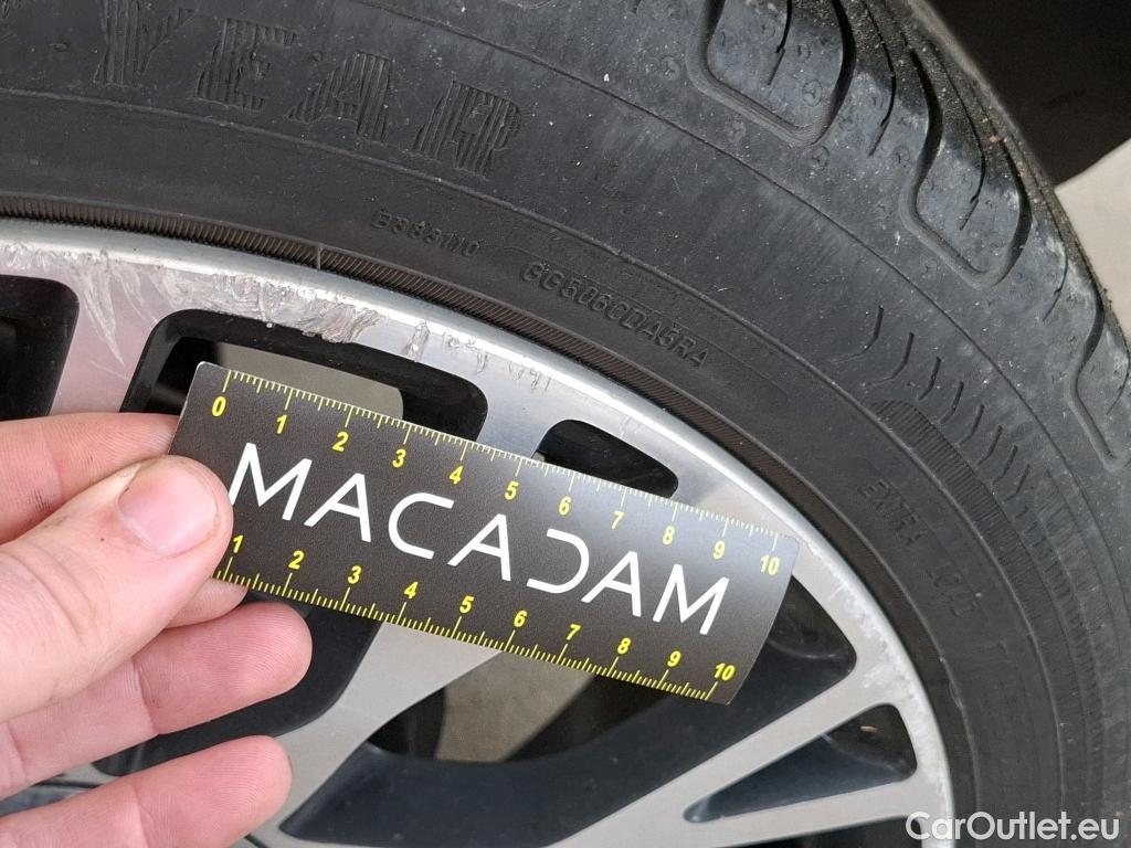  Fiat  500 FIAT  / 2015 / 3P / Berline Hybrid 1.0 BSG 70 ch Dolcevita Plus #30