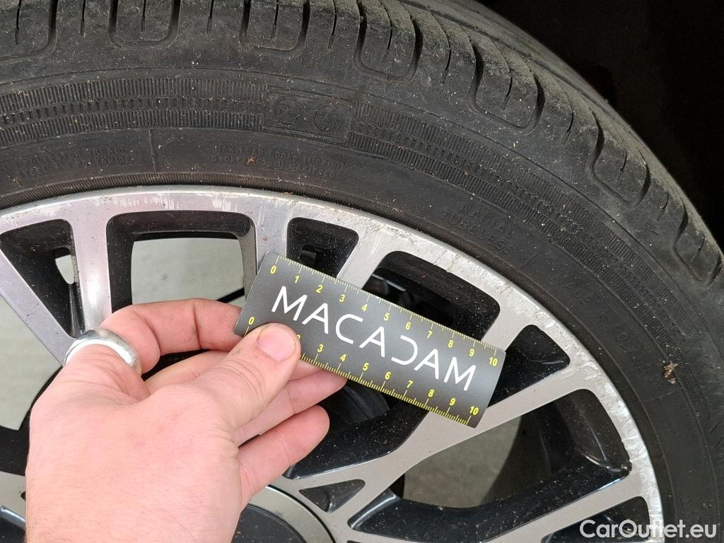  Fiat  500 FIAT  / 2015 / 3P / Berline Hybrid 1.0 BSG 70 ch Dolcevita Plus #34