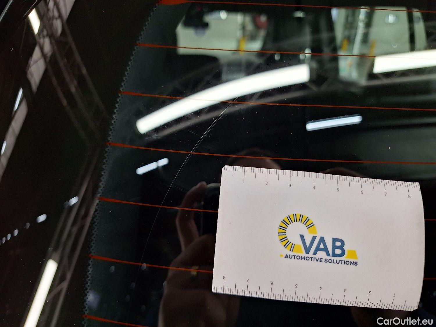  Mercedes  GLB Mercedes,  '19, Mercedes-Benz   180 d Business Solution 5d #25