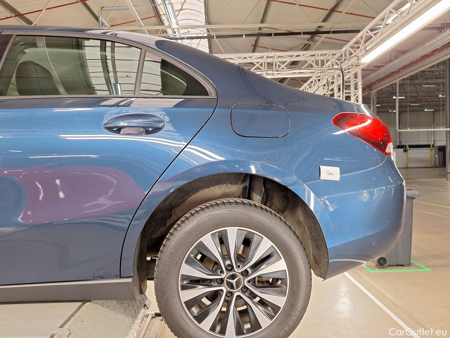  Mercedes  A-Klasse Mercedes, A-Class Berline '18, Mercedes-Benz  Limousine A 180 d DCT Busin #24