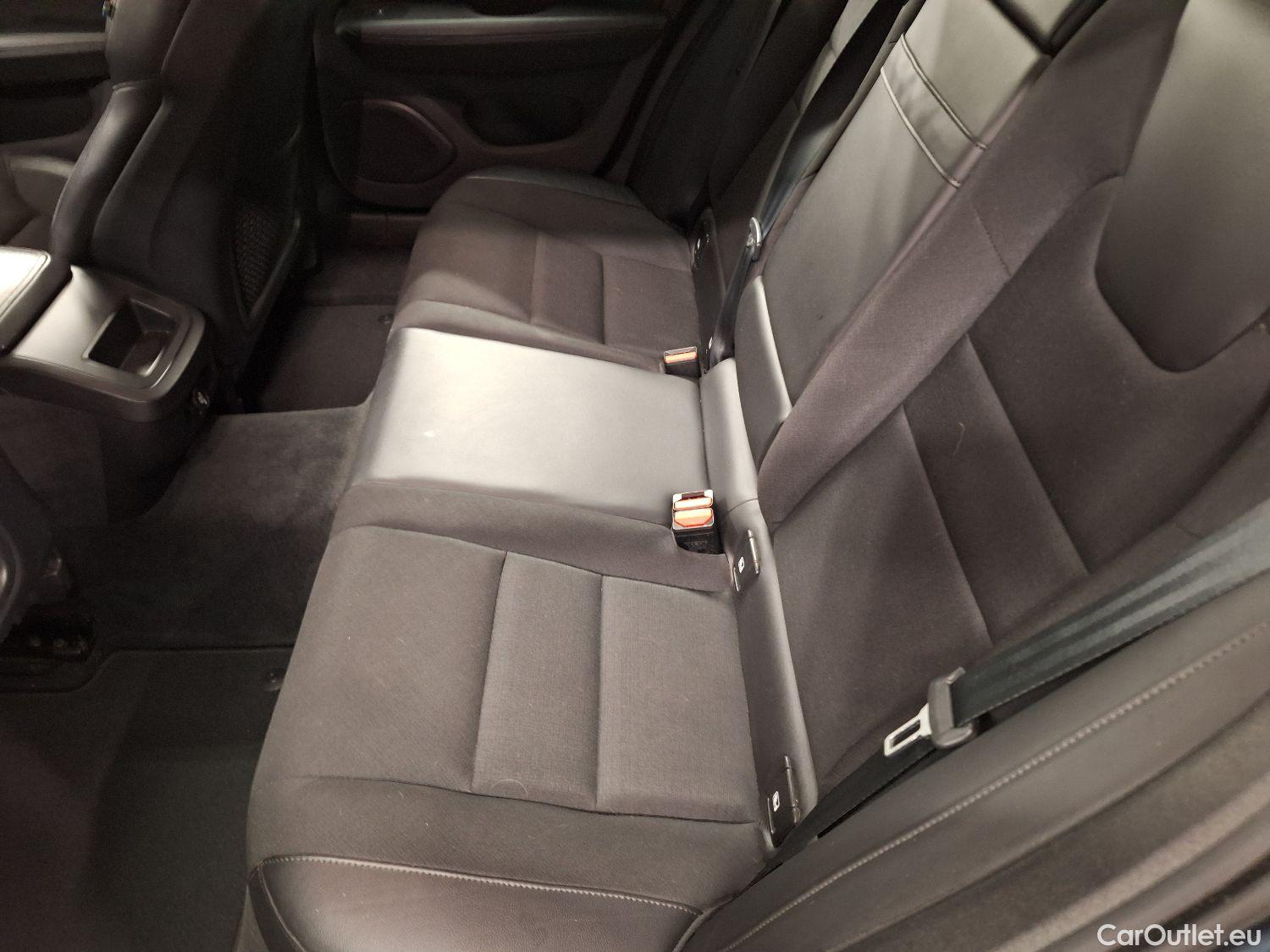  Volvo  V60 Volvo,  '18, Volvo  D3 Geartronic Momentum Pro 5d #40