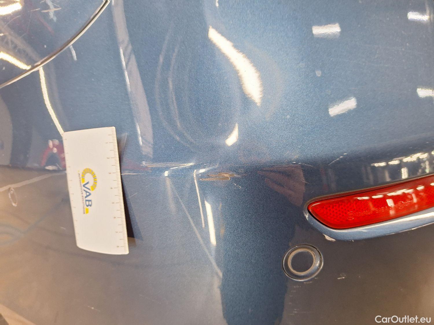  Mercedes  A-Klasse Mercedes, A-Class Berline '18, Mercedes-Benz  Limousine A 180 d DCT Busin #20