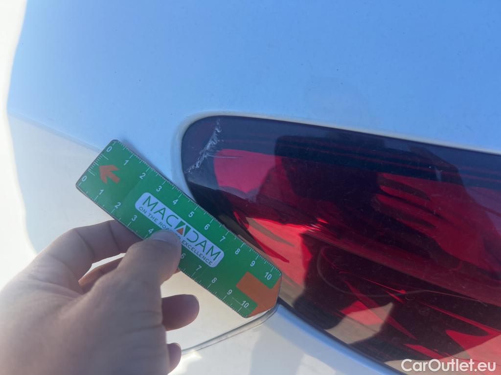  Renault  Megane RENAULT MÉGANE 5p 3G familiar Sp. Tou. Bose Energy dCi 130 S&S Euro 6 #23