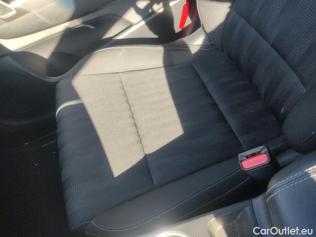  KIA  Sportage KIA  / 2018 / 5P / todoterreno 1.6 MHEV Business DCT 100kW (136CV) 4X2 #18