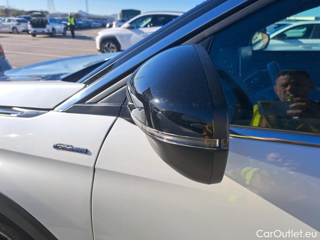  Peugeot  3008 PEUGEOT  / 2016 / 5P / todoterreno GT Line BlueHDi 132kW (180CV) S&S EAT8 #14