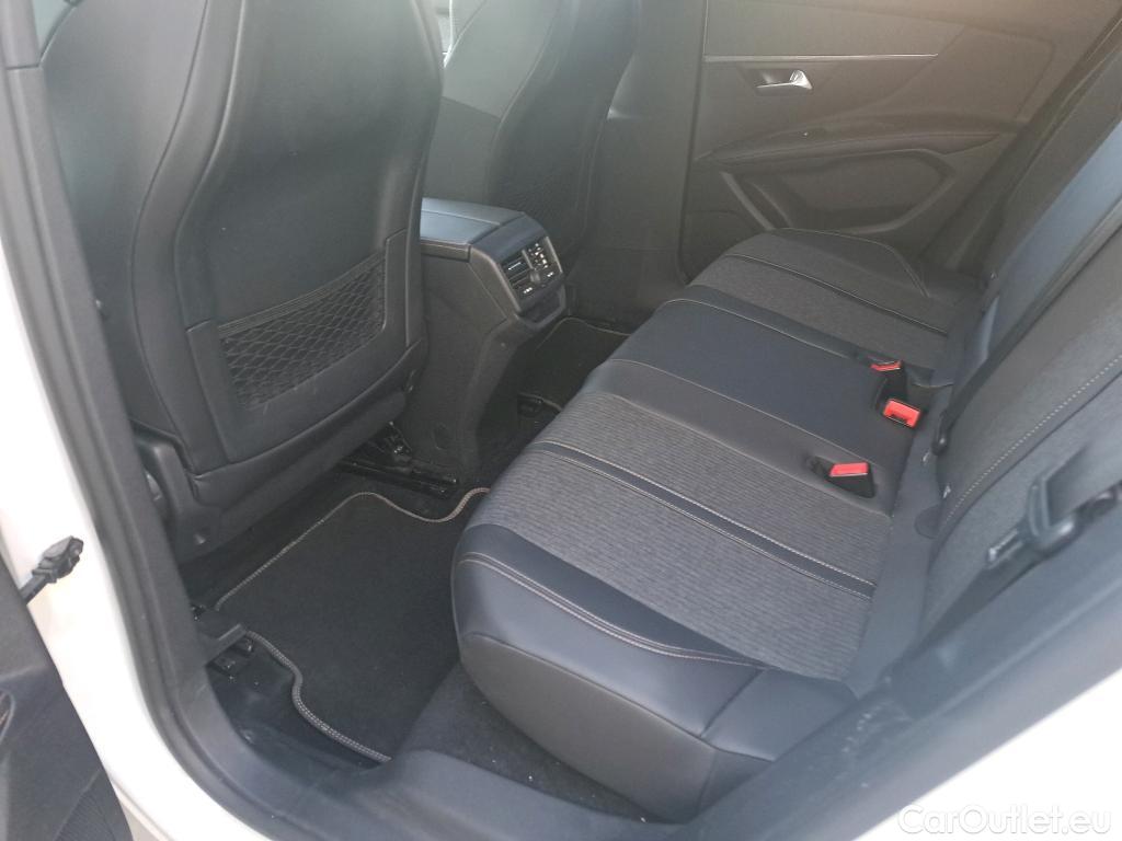  Peugeot  3008 PEUGEOT  / 2016 / 5P / todoterreno GT Line BlueHDi 132kW (180CV) S&S EAT8 #17