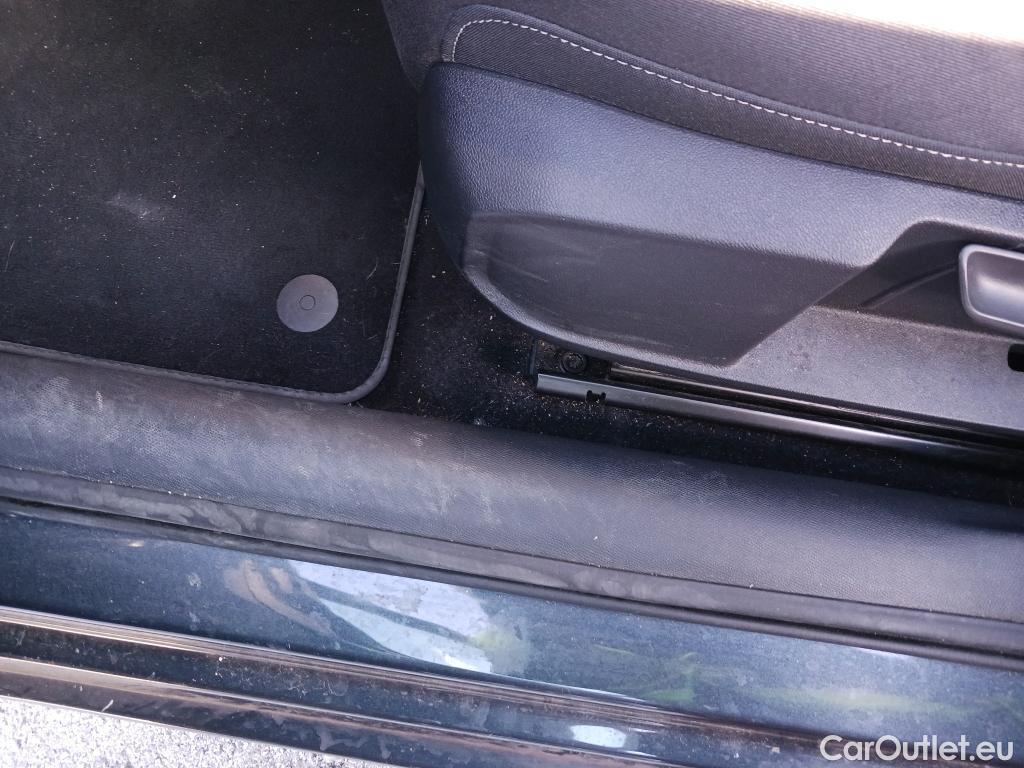  Land Rover  Discovery SEAT Nuevo León / 2020 / 5P / berlina con portón 2.0 TDI 85kW S&S Style Go (AC4) #13