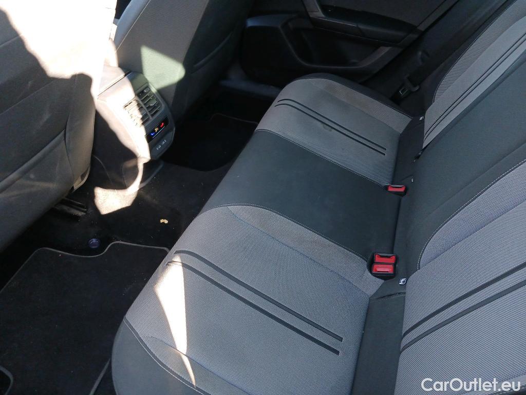  Land Rover  Discovery SEAT Nuevo León / 2020 / 5P / berlina con portón 2.0 TDI 85kW S&S Style Go (AC4) #18