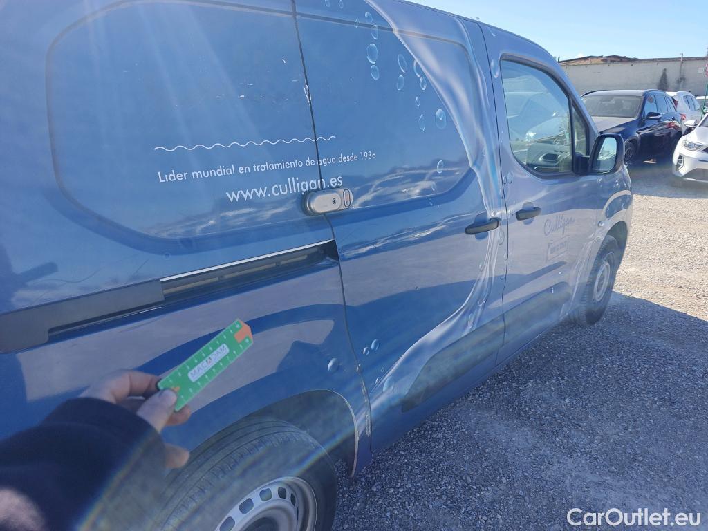  Peugeot  Partner PEUGEOT  / 2018 / 3P / furgón derivado de turismo Pro Standard 600kg BlueHDi 73kW #17