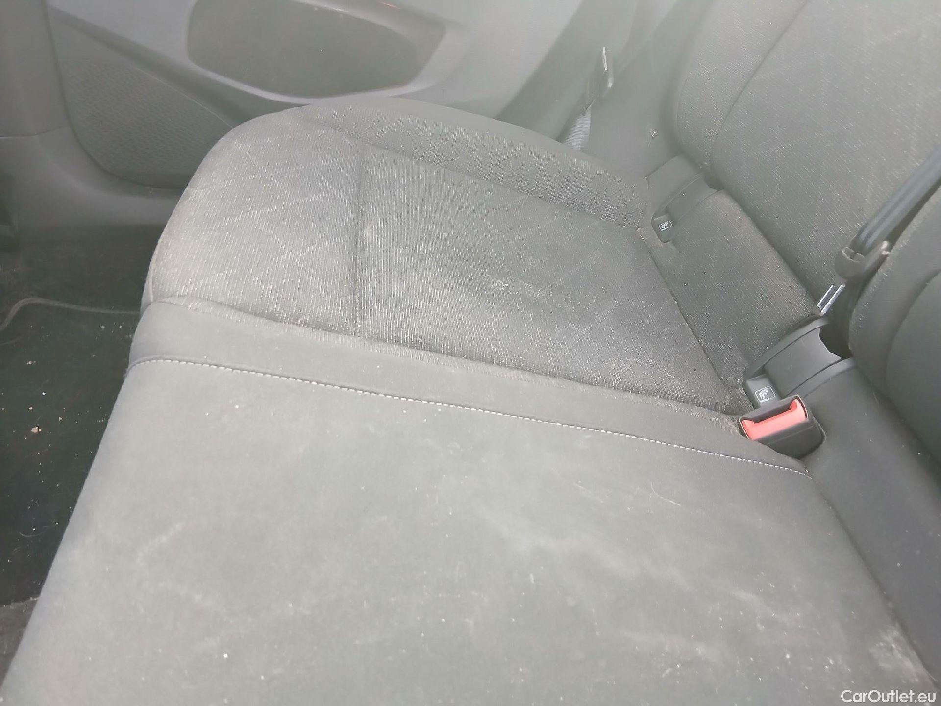  Volkswagen  Golf  VOLKSWAGEN / 2020 / 5P / familiar Life 2.0 TDI 85kW (115CV) Variant #9