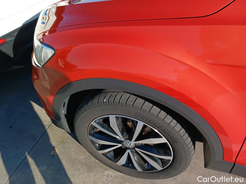  Volkswagen  T-ROC VOLKSWAGEN  / 2017 / 5P / todoterreno Advance Style 1.0 TSI 85kW (115CV) #26