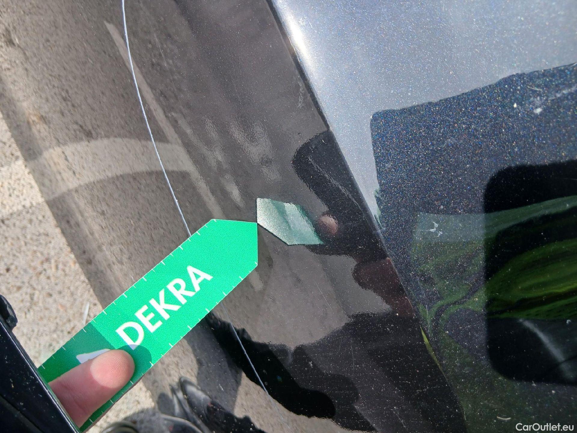  Volkswagen  Golf  VOLKSWAGEN / 2020 / 5P / familiar Life 2.0 TDI 85kW (115CV) Variant #29