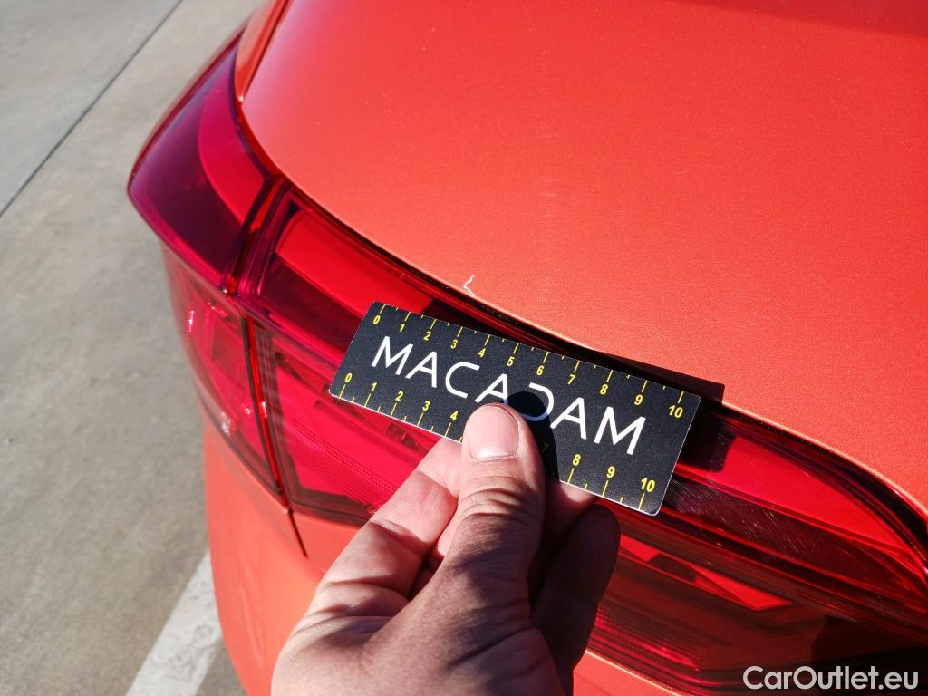  Volkswagen  T-ROC VOLKSWAGEN  / 2017 / 5P / todoterreno Advance Style 1.0 TSI 85kW (115CV) #4